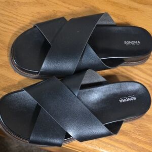 Sonoma Black Slides